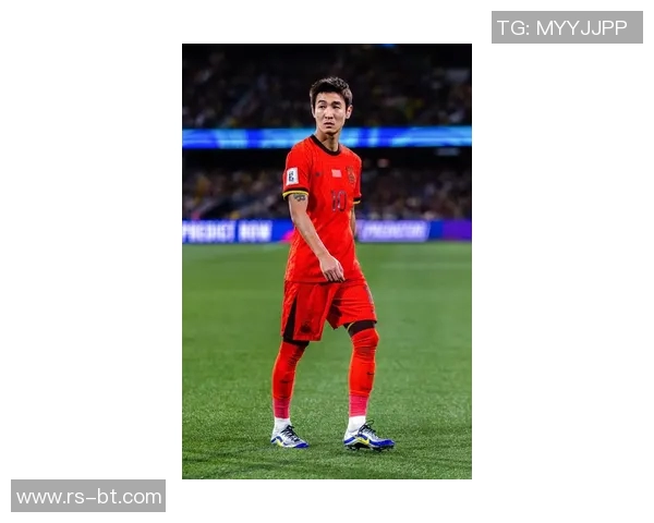 韦世豪在中超赛场大放异彩助力球队夺冠展现卓越足球才华 韦世豪在中超赛场大放异彩助力球队夺冠展现卓越足球才华